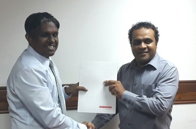 އެވްރިތިންގް ރެޑަށް ފޯނުން ފައިސާ ދެއްކޭ ގޮތް، އުރީދޫން ހަދައިފި