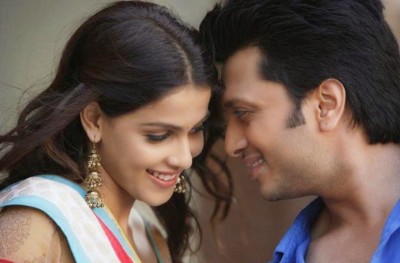 ރިތޭޝް އާއި ޖެނީލިއާ އަށް ދެވަނަ ދަރިފުޅު ލިބިއްޖެ