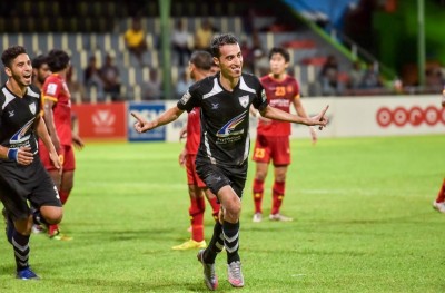 އީގަލްސް އަތުން ބަލިވެ ވިކްޓަރީ އަށް އިތުރު ޕްރެޝަރެއް