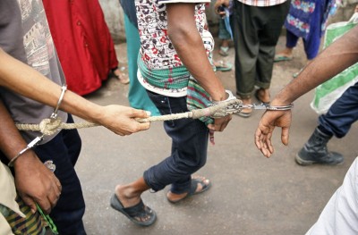 ކުށްކުރުމާ ދެކޮޅަށް ބަންގްލަދޭޝް އިން ހައްޔަރުކުރި މީހުންގެ އަދަދު 8،000 އަށް