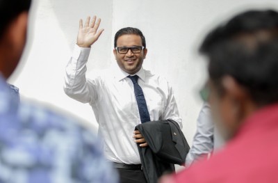 އަދީބާއި ޒިޔަތާއި ހާމިދުގެ ވަކީލުންނަށް ގާޒީގެ އިންޒާރެއް!