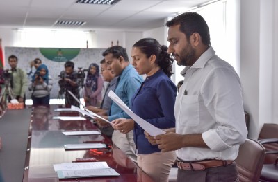 ދުންފަތް ކޮންޓްރޯލް ކުރާ ބޯޑު އިފްތިތާހުކޮށްފި
