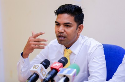 މާރާމާރީތައް ހައްލެއް ނުކުރެވުނު، އުމަރު އިސްތިއުފާ ދެއްވަން ޖެހޭ: އިއްތިހާދު