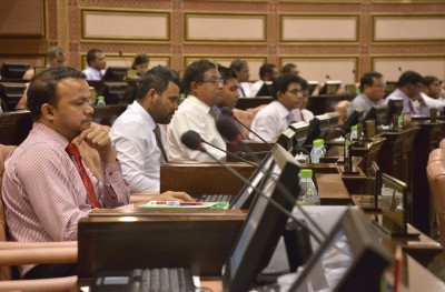 ބިދޭސީން އަތުން ޓެކްސް ނަގައި، މުސާރަ ބޭންކަށް ޖަމާކުރަން އިސްލާހެއް