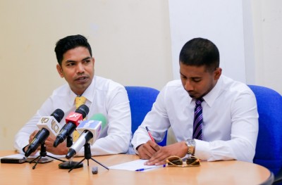 މާރާމާރީތައް ހައްލެއް ނުކުރެވުނު، އުމަރު އިސްތިއުފާ ދެއްވަން ޖެހޭ: އިއްތިހާދު