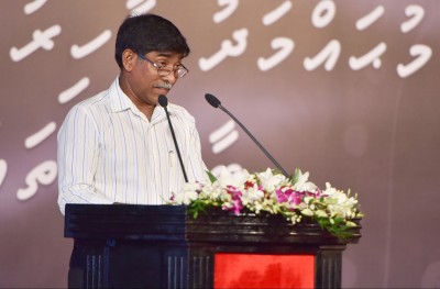 ޒާހިރު ނަސީރުގެ ނަން ރަން އަކުރުން ލިޔެވޭނެ: މައުމޫން