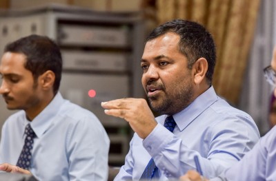 އާ އިސްލާހާ އެކު ރަށްތައް ހޯދަން މިނިސްޓަރުގެ ކޮޓަރީގައި ޓަކި ޖަހާކަށް ނުޖެހޭނެ: ޒަމީރު