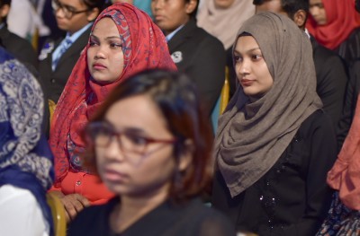 ޒާހިރު ނަސީރުގެ ނަން ރަން އަކުރުން ލިޔެވޭނެ: މައުމޫން