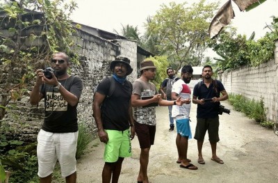 ކޮލަމް ށަވިޔަނި: އުމަރުގެ އާދަޔާޚިލާފު ސިޓީ އާއި ތިނަދޫ ފިލްމު