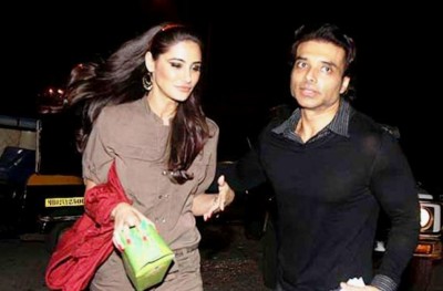 އުދޭ ޗޯޕްރާ އާއި ނަރްގިސް ފަޚްރީގެ ލޯބީގެ ވާހަކަ