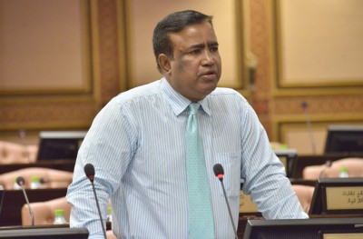 ފައިސާ ހޯދުމުގެ ވަސީލަތެއްގެ ގޮތުގައި ބިން ބޭނުންކޮށްގެން ނުވާނެ: އިދިކޮޅު މެމްބަރުން