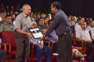 އަބަދަށް ފެހި ޤައުމީ ޚިދުމަތްތެރިއަކަށް އަބަދަށް އަލްވަދާއު