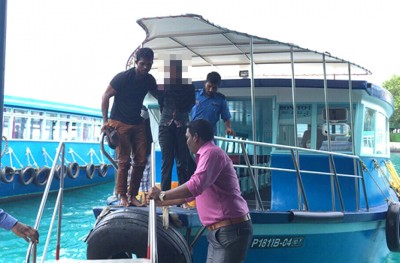 ފަތާފައި ކަނޑު ހުރަސްކުރަން އުޅުނު މީހަކު ސަލާމަތްކޮށް ޖެންޑާއާ ހަވާލުކޮށްފި