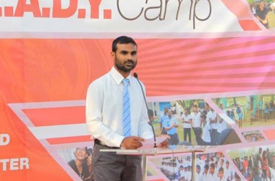 ޔުނީފޯމަށް ބަދަލު ގެނައި ޑެޕިއުޓީ ޕްރިންސިޕަލް ވަޒީފާ އިން ވަކިކޮށްފި
