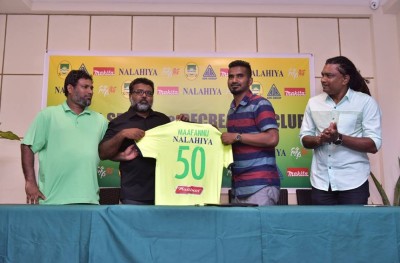 މާޒިޔާ އަށް ސޮއިކޮށް ދަގަނޑޭ އެނބުރި ދިވެހި ފުޓްބޯޅައިގެ ތެރެއަށް