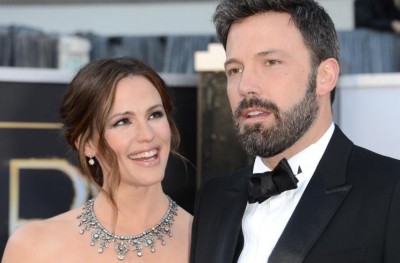 ބެން އެފްލެކާއި ޖެނިފާ ގާނާ ސުލްހަވުމާ ދިމާއަށްބާ؟