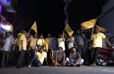 އިދިކޮޅު ޕާޓީއެއް ނެތް، އިދިކޮޅު ހަރަކާތަށް ޖާގައެއް ވެސް ނެތް