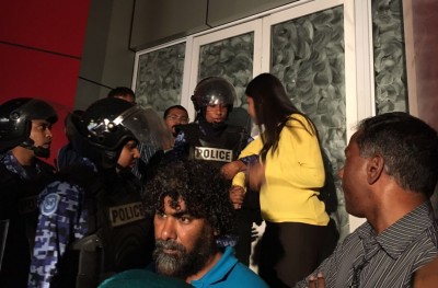 އިދިކޮޅު ޕާޓީއެއް ނެތް، އިދިކޮޅު ހަރަކާތަށް ޖާގައެއް ވެސް ނެތް
