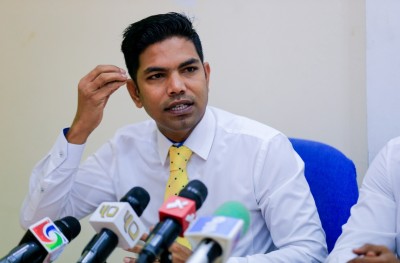 މައުލޫމާތެއް ސާފުކުރަން ކަމަށްބުނެ އެމްޑީޕީގެ ނައިބު ރައީސް ޝިފާޒު ޕޮލިހަށް ގެންގޮސްފި