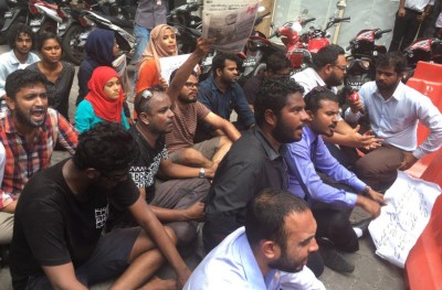 ކޮލަމް ފަސްމިނެޓް: އަބުރުގެ ބިލް، ކުރިއަށް ވުރެ ވެސް ގޯސް