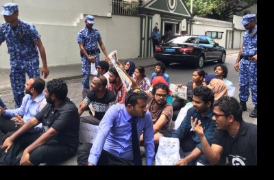 އެންމެން ގައުމޭ، ރައްޔިތުންނޭ މި ކިޔަނީ ގައުމު ދެކެ ހަމަ ލޯބިވާތީތަ؟