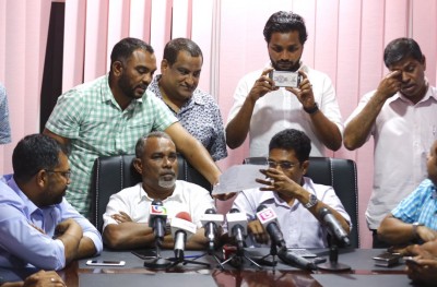 މައުމޫނަށް އާ ގޮންޖެހުމެއް: ފުރަތަމަ ފަހަރަށް ކޯރަމް ގެއްލުވާލައިފި!