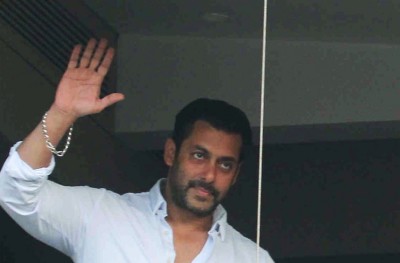 ޖަނަވާރަށް ސަލްމާން ބަޑިޖެހިތަން ދުށިން: ޑްރައިވަރު