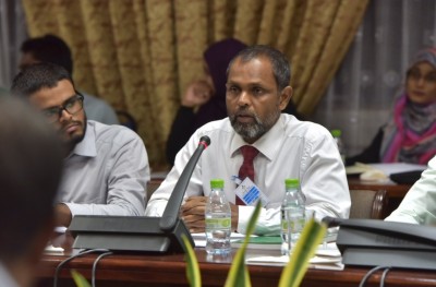 "އަބުރުގެ ބިލު އަނބުރާ ގެންގޮސް، މަދަނީ ކުށަކަށް ބަދަލުކުރަން ޖެހޭ"