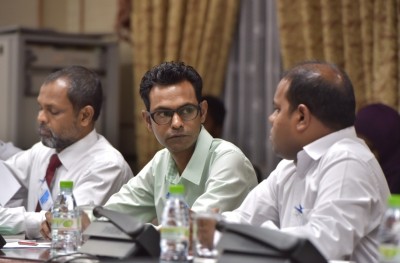 "އަބުރުގެ ބިލު އަނބުރާ ގެންގޮސް، މަދަނީ ކުށަކަށް ބަދަލުކުރަން ޖެހޭ"