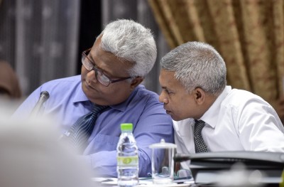 އަބުރުގެ ބިލުގައި އިސްތިއުނާފް ކުރެވޭ ގޮތް ބަދަލުކޮށް، ޖޫރިމަނާއާ މެދު ވިސްނަން ޖެހޭ: ބައެއް މެމްބަރުން