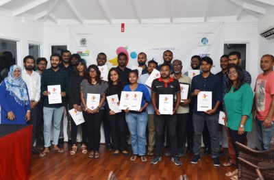 މިއަހަރުގެ "ޓްވިޓްސަލް"ގެ ސްޕޮންސަރުންނާ އެކު ސޮއިކޮށްފި