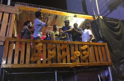އެމްޑީޕީ ހަރުގެއަށް ފުލުހުން ވަދެ ޖަލްސާ އަށް ހުރަސް އަޅައިފި