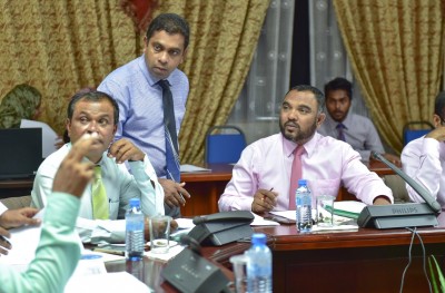 މިހާރު މާ ގޯސް ވެއްޖެ، އަބުރާ ބެހޭ ފަރާތަށް ލައިވް ފީޑް ވެސް ހުއްޓުވިދާނެ!
