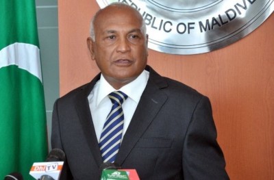 ކުރީގެ ފޮރިން މިނިސްޓަރު ނަސީމް ޕޮލިހަށް ހާޒިރުވާން އަންގައިފި