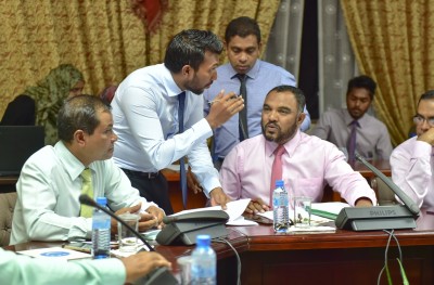އަލީ އާރިފް، ހިޔާލު ފާޅު ކުރުމުގެ މިނިވަންކަން ހުއްޓުވުމުގެ ކުރީ ސަފަށް، ވަރަށް ދެރަވެއްޖެ