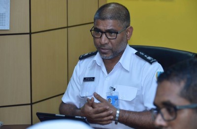 ކަސްޓަމްސްގެ އެންމެ އިސް ވެރިން ފުރަތަމަ ފަހަރަށް ޔުނީފޯމުގައި