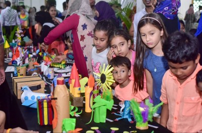 3000 އައިޓަމާ އެކު ކެންގަރޫކިޑްސްގެ އާޓް އެގްޒިބިޝަން ފަށައިފި