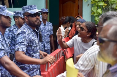 މިއީ ކަނޑުކޮހުންގެ މަޖިލީހެއް، އެއްވެ އުޅުމުގެ މިނިވަންކަން ނިގުޅައެއް ނުގަނެވޭނެ: މުސްތަފާ