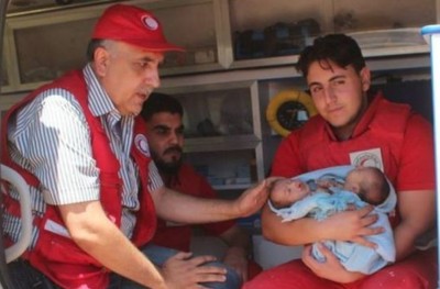 ސީރިއާގައި އެއް ހަށިގަނޑުން ގުޅިފައިވާ ދެ ކުދިންނަށް ފަރުވާ ބޭނުންވެފައި