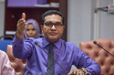 ވިޕްލައިނާ ހިލާފުވި ހަތަރު މެމްބަރަކު ބާރުގަދަ ކޮމެޓީތަކުން އާދައިގެ ކޮމެޓީއަކަށް ބަދަލުކޮށްފި