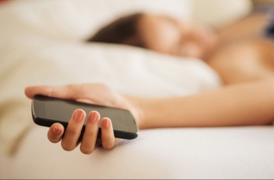 ފޯނު ނިއްވާފައި އޮންނައިރު ބެޓެރީ ބާރުދަނީ ކީއްވެތަ؟