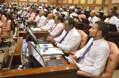 މިއީ ކަނޑުކޮހުންގެ މަޖިލީހެއް، އެއްވެ އުޅުމުގެ މިނިވަންކަން ނިގުޅައެއް ނުގަނެވޭނެ: މުސްތަފާ