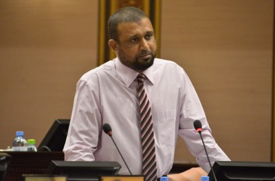 ވިޕްލައިނާ ހިލާފުވި ހަތަރު މެމްބަރަކު ބާރުގަދަ ކޮމެޓީތަކުން އާދައިގެ ކޮމެޓީއަކަށް ބަދަލުކޮށްފި