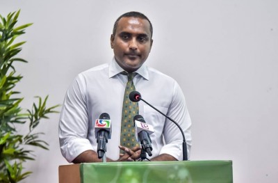 އުކާލާ ކަރުދާސް ރިސައިކަލްކޮށް ރާއްޖޭން ބޭރަށް އެކްސްޕޯޓް ކުރަނީ