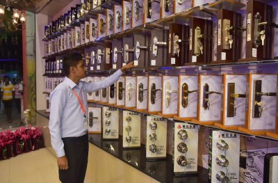ފައިސާގެ ބޮޑު އިނާމް ލިބޭ ޕްރޮމޯޝަނަކާ އެކު ސަންފްރަންޓްގެ އާ ޝޯރޫމް ހުޅުވައިފި