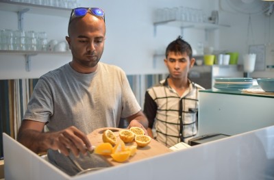 މިހާ އުފާވެރި މަންޒަރެއް ނުދެކެން!