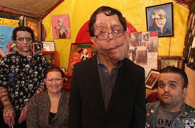 މި އެއްމާބަނޑު ދެބެއިން އުފަންވި އިރު ސިފަ އެއްގޮތް