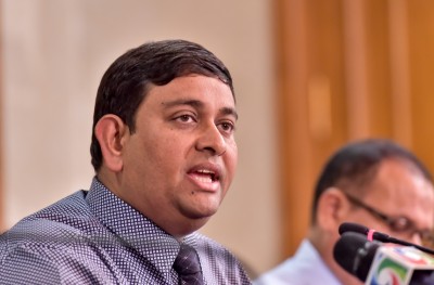 ލޭ އޮހޮރުވަން ތައްޔާރަށް ހުރި ކަމަށް ޝައިނީ ވިދާޅުވި ވާހަކަ އަދާލަތުން ކުށްވެރިކޮށްފި