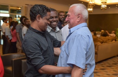 ދިވެހި ފުޓްބޯޅަ ކޮޅަށް ޖަހަން އެންމެންގެ އެހީ ބޭނުންވޭ: ޔަންކޭ