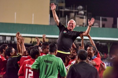 ކުރީގެ ހަނދާންތައް އާވެ، ޔަންކޭ އަށް ބޮޑު އުފަލެއް!